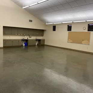 Arts and craft room for rent 3