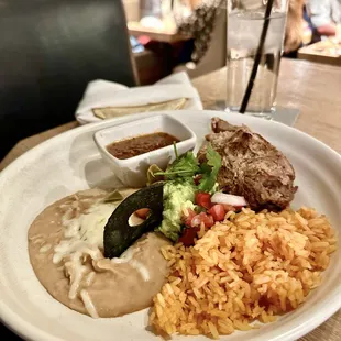 EL YUMMO....my wife totally loved her Pork Carnitas !