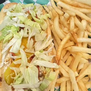 Blackened chicken poboy with fry