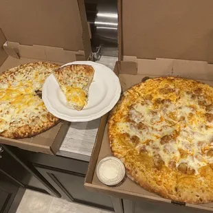 Small crab  dip pizza and large buffalo chicken