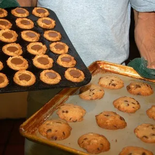 Mac Nut Chocolate Chip Cookie