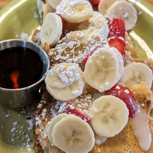 Big Dipper with Strawberry Banana and Icing | Instagram: @telephonesmoothie