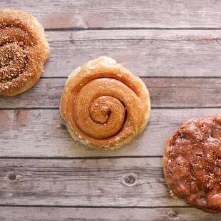 Their handmade fritters and rolls are AMAZING!