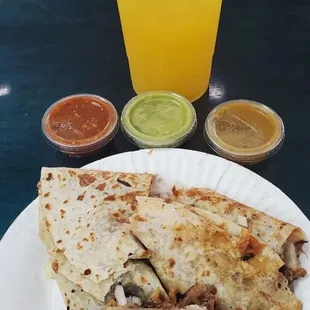 Quesadillas
And pineapple water 
All days a week