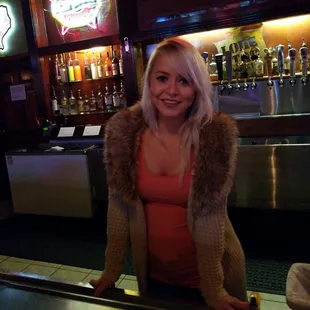 YVONNE! GREAT BARTENDER