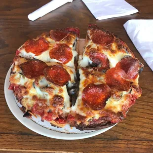 6" Extreme House Favorite Pizza