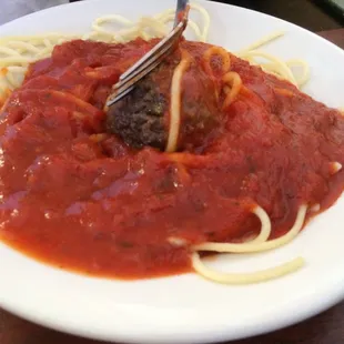 Kids spaghetti and meatballs