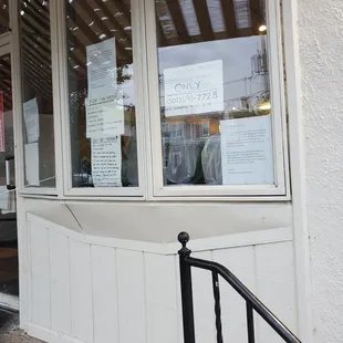 the entrance to the restaurant