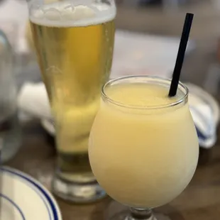 Their yummy frozen lemonade gives you the perfect little buzzzzzz.