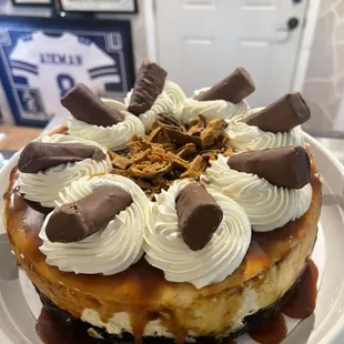 Butterfinger cheesecake