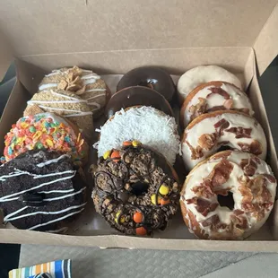 Maple bacon, reeses, cinnamon toast crunch, chocolate glaze, cookies n cream, m&amp;m