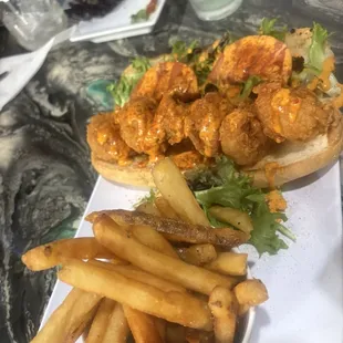 Shrimp The Po Boy w/fries