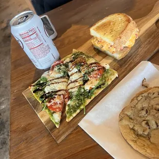 1/2 caprice flatbread 1/2 bacon pimento cheese