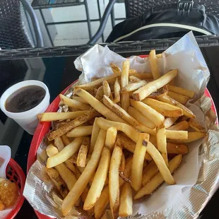 Fries with gravy