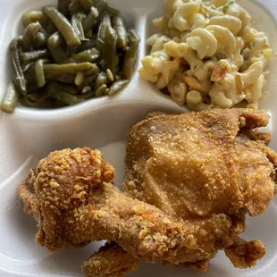 fried chicken, macaroni, and green beans