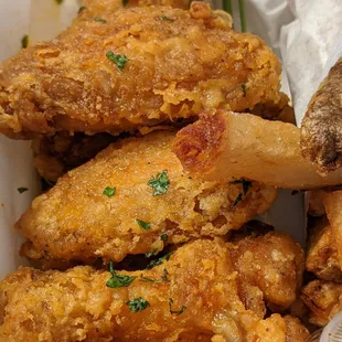 Honey spicy chicken wings