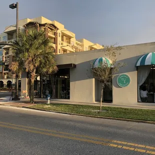 Outside Facade right off of Edgewater