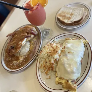 I got the Monterey Omelette and Guava Mimosa, and my friend she got a version of Huevos rancheros.