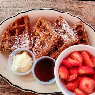 Fresh Strawberry Chuuro Waffle (strawberries on the side)