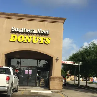 Drive thru donuts? Yes, please!!