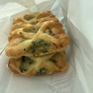 Spinach &amp; feta croissant