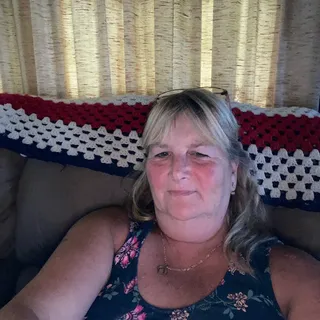 Bobbie L.