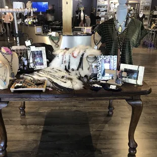 zoWee Artisan Jewelry