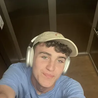 Aaron d.