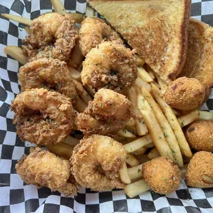 chicken wings and fried chicken, food