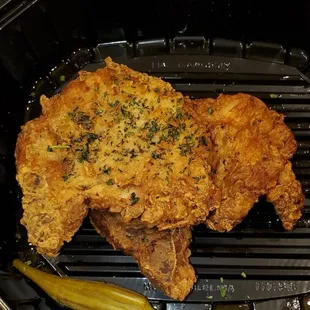 Mannnnn... this fried pork chop right here... I almost hurt myself!!!!