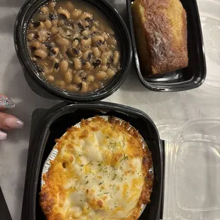 Black Eyed Peas &amp; Pork Neck Bones Corn Cake Mac-N-Cheese