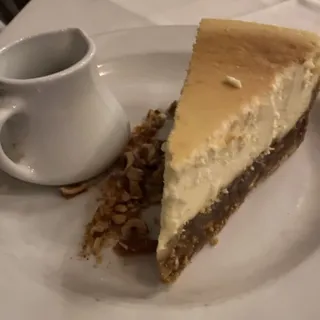 Praline Hazelnut Cheesecake