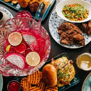 food, chicken wings and fried chicken, bbq wings, chicken, fried chicken wings, poultry, bbq chicken, fried chicken, chicken wings