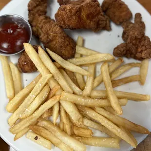 Kids chicken tenders and fries