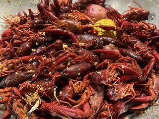 Overall Crawfish and Seafood