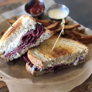 Big Ol' Pastrami Sandwich