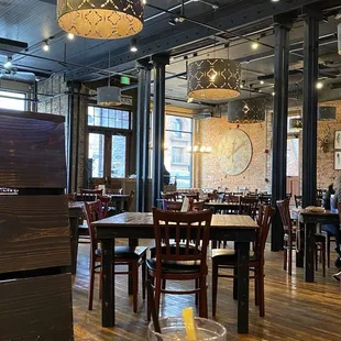 A late afternoon on a Wednesday is the time to come visit, to avoid the crowds &amp; longer wait times!