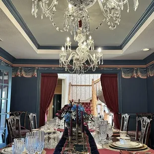 The Ewing dinner table.