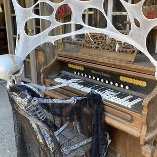 I had a piano lesson like this once