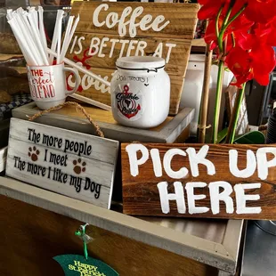 pick up here sign and mug