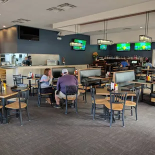 Center of the restaurant