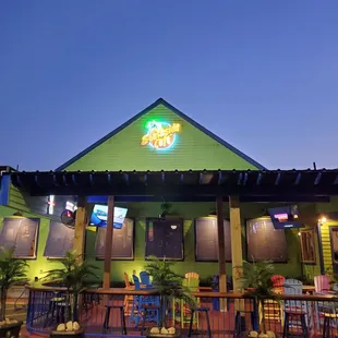 the outside of the restaurant