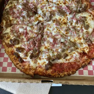 Mafia&apos;s All Meat Pizza