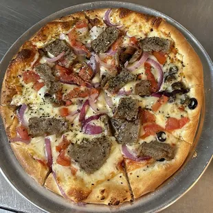 a close up of a pizza