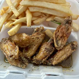 Honey lemon pepper wings with fries