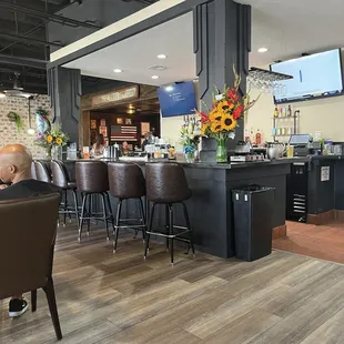 New expansion with bar it's really cute in here