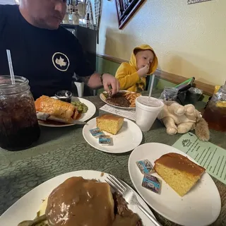 1 lb. Hamburger Steak Dinner