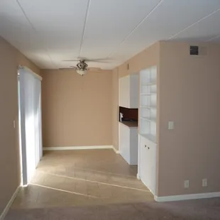 2 Bed/1.5 Bath Apartment Dinning area $700-$765