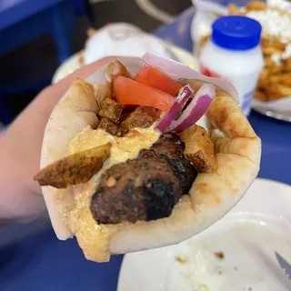 Bifteki SGR Souvlaki Pita