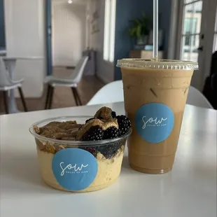 Fall smoothie bowl made with our peach base, house made granola, blackberries, almond butter and honey